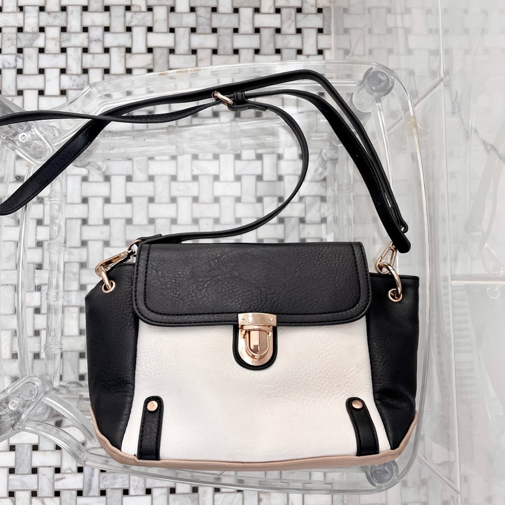 Charming Charlie Black and White Crossbody Bag
